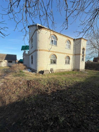 Продам просторий будинок 248 м2 з ділянкою 34 сотки в с.Микуличі - фото 1