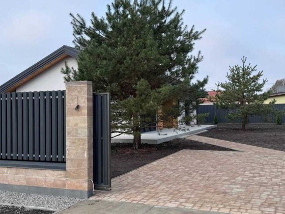 Будинок у с. Мила Мила