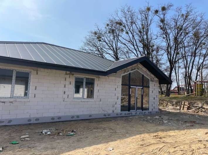 Продаж будинка у центрі Михайлівки-Рубежівки поруч із лісом! - фото 1