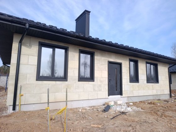 Якісний будинок в гарній локації Михайлівка-Рубежівка