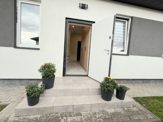 Будинок з новим ремонтом 93м2 Михайлівка-Рубежівка