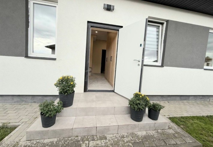 Будинок з новим ремонтом 93м2 - фото 1