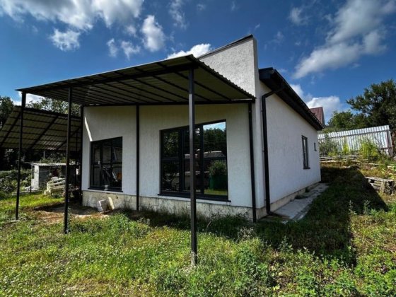 Будинок у Петрушках — компактний, теплий та готовий до життя Петрушки