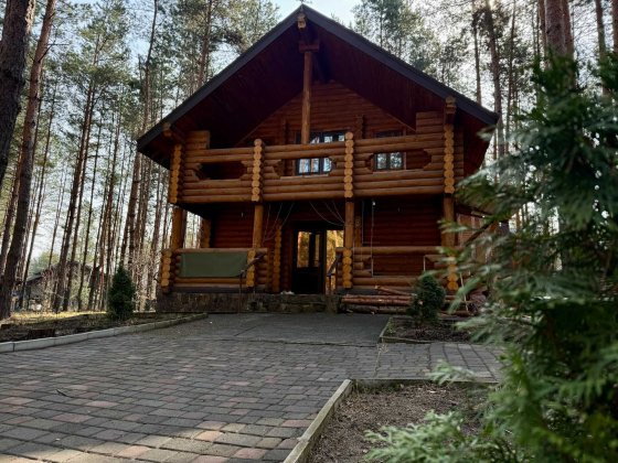Будинок зі зрубу під Києвом (Пилиповичі). В сосновому лісі. З ремонтом Пилиповичі