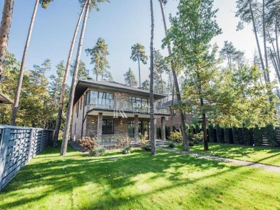 Продаж Будинок 4кім. 330м2 КМ "Лісові Плюти" Газ Генератор Гараж Плюты