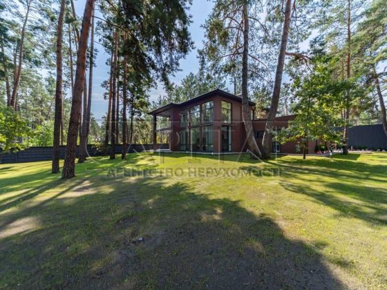 Продажа современного, иновационого дома (350 м²) в стиле модерн, Плюты, 18 соток в сосновом лесу Плюти