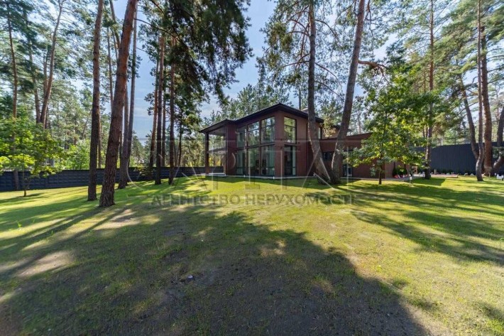 Продажа современного, иновационого дома (350 м²) в стиле модерн, Плюты, 18 соток в сосновом лесу - фото 1