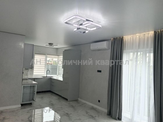 Путрівка сучасний будинок з ремонтом Путровка