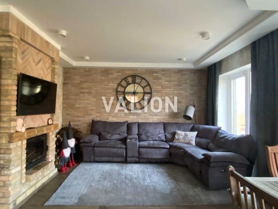 Продаж будинку з авторським ремонтом понад 200 м2 у КМ Рославичі на 10 сотках з видом на ліс, є газ, Рославичі