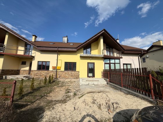 Северинівка Таунхаус з наповненням в закритому котеджному містечку. Севериновка