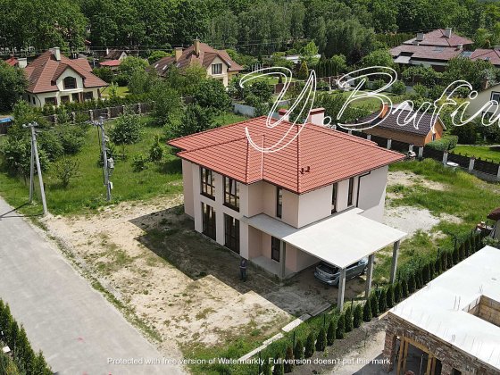 Романков.  Стильный дом в безопасном месте Романков