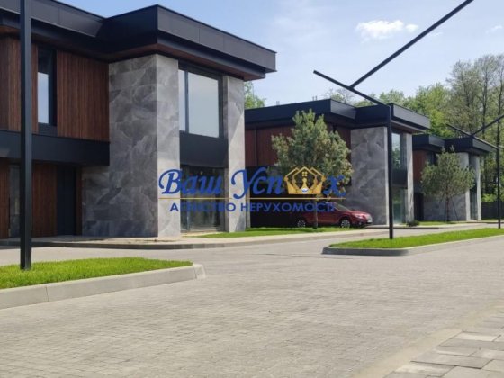 Продаж будинку у  котеджному містечку   село Романків Романків