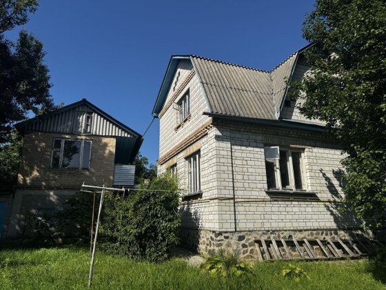 Продається будинок в Старих Петрівцях