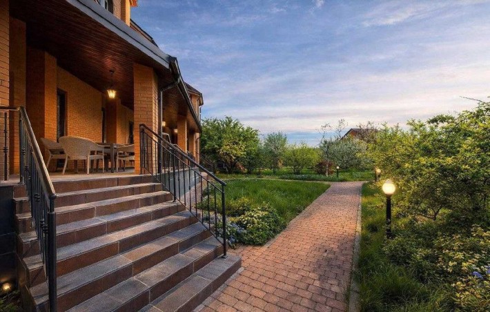 Продаж будинку під готель пансіонат ребцентр Хотяновка Київське море - фото 1