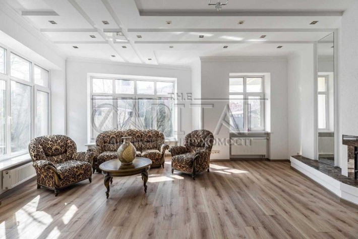 Будинок 238 м² Чайки/цегла, газ, меблі, 5–10 хв до Києва - фото 1