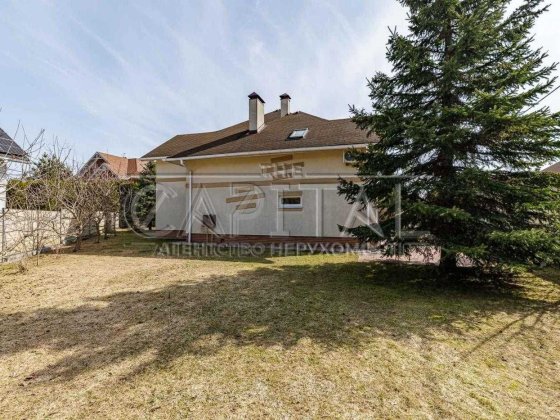 Продаж будинок в межах Києва ремонт та меблі Чайки Чайки