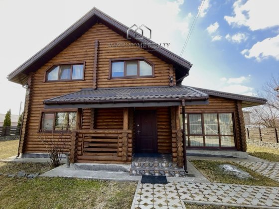 Продаж чудового будинку зі зрубу в с. Шевченкове (Білогородка) Шевченкове