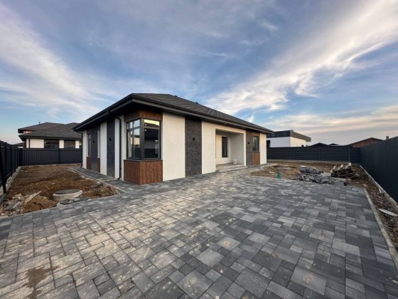 Будинок одноповерховий в селі Шевченкове, 7,5 соток землі Шевченково