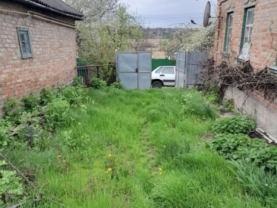 Будинок цегляний, у хорошому житловому стані. Новомиргород