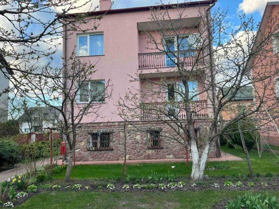 Продаж будинку в м.Винниках Винники