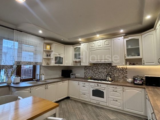 Продається котедж з ремонтом у Рудно (7хв до Львова) Рудне