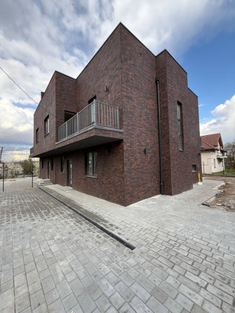 Продаж будинку (котеджу) преміум якості з величезною терасою на даху Винники - фото 1