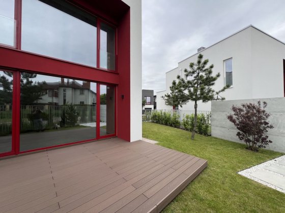 Останній найкращий будинок в Брюховичах екопарк Брюховичи