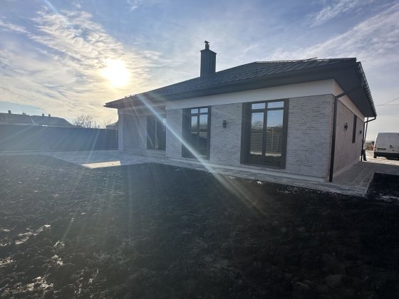 Продаж окремого будинку 125 м.кв. Зимна Вода