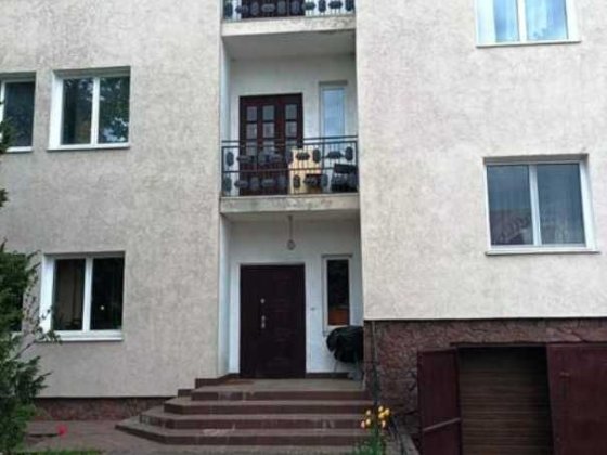 Продаж 3-х поверхового особняка в Зимній Воді Зимняя Вода