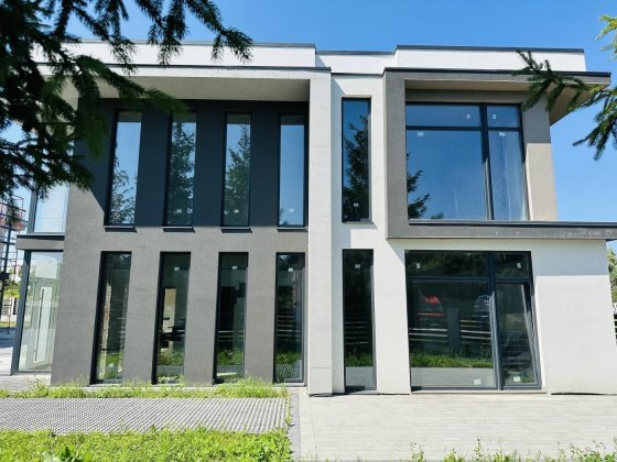 Продаж Будинку, Котеджу  в Зубрі до обʼїзної, 3 хвилини до м. Львів Зубра