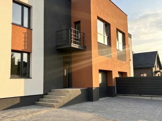 Продаж котеджу (дуплекс) Зубра (вул. Дорошенка) Зубра