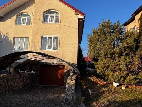 Продаж сучасного будинку в с. Малехів по вулиці Калнишевського Малехів