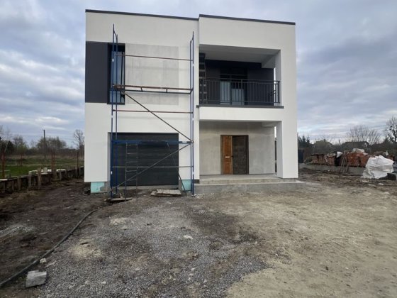 Продаж окремо стоячого будинку площею 172.5кв.м. в с.Скнилів Скнилів