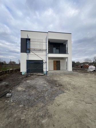 Продаж окремо стоячого будинку площею 172.5кв.м. в с.Скнилів - фото 1