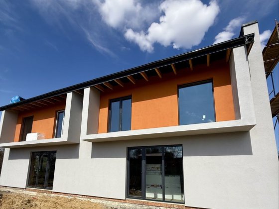 Готовий котедж в Скнилові з гаражем / 3,5 сот землі Скнилів