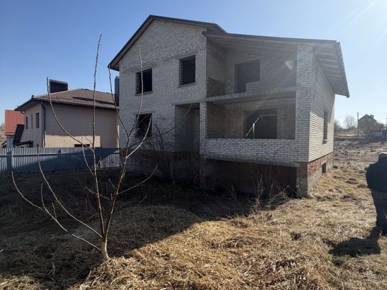 Давидів , земельна діл 10.12 соток + будинок незавершене будівництво Давидів