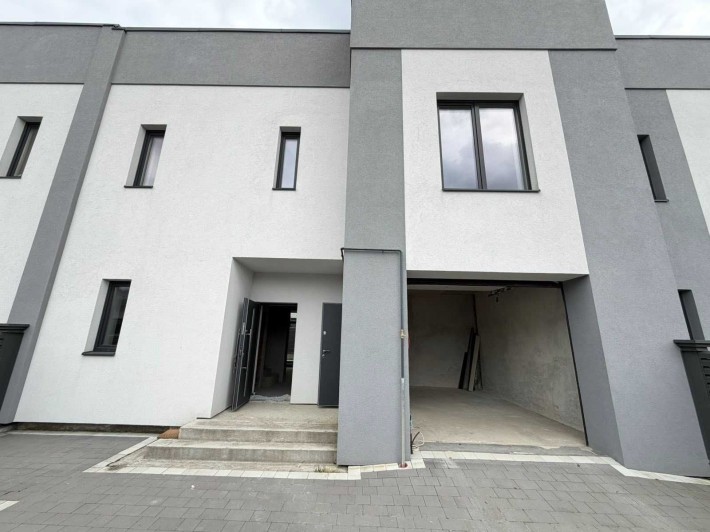 Продаж БЕЗ комісії! Котедж в Конопниці - фото 1