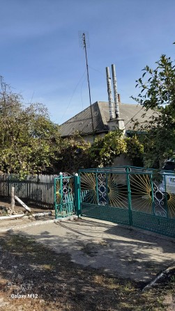 Будинок в селищі Врадіївка - фото 1