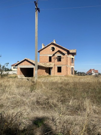 В продаже недостроенный дом с качественных материалов , возле моря - фото 1