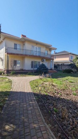 продажа добротного капитального дома с ремонтом с. Фонтанка - фото 1