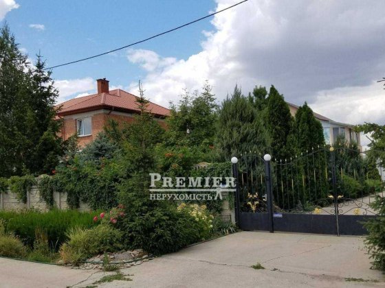 Продам 2-х поверховий будинок Фонтанка