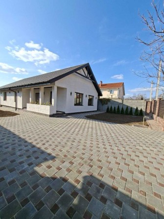 Шикарный дом с новым  ремонтом. До моря 10 минут пешком. - фото 1