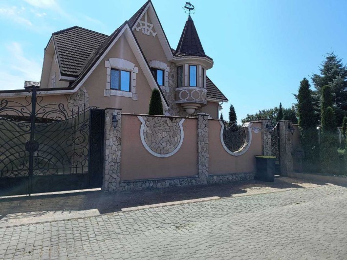 Фонтанка(Одеса),  продам  гарний та функціональний будинок  в престижному районі - фото 1