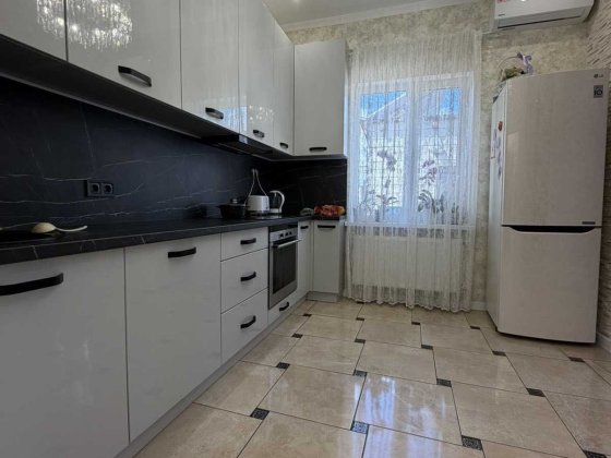 У продажу два будинки в Сухому Лимані Сухой Лиман
