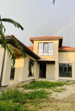 Дом в Савиньоне 200м/От строителей/6 соток земли/ - фото 1