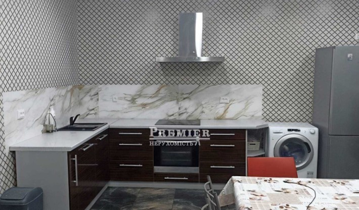 Продам будинок з ремонтом у с. Корсунці, 10 хвилин пішки до м. Одеса - фото 1