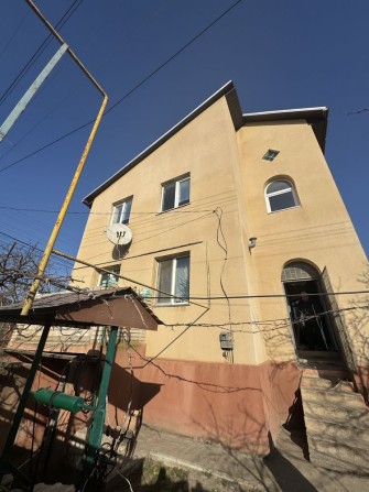 Дом в пригороде Черноморска - фото 1