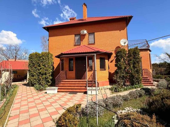 Продам капитальный дом в курортном посёлке недалеко от Черноморска Санжійка