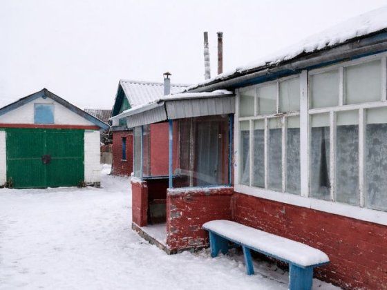 Затишний газифікований будинок у Карлівці з гаражем і ділянкою — готовий для життя Карлівка