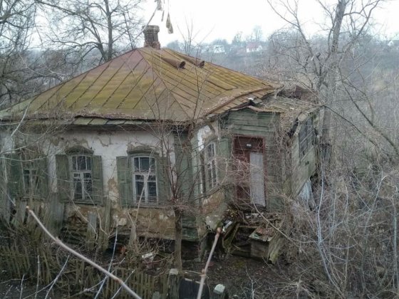 Продається земля і старий будинок Гадяч: в центрі міста стара хата і земельна ділянка, Миргородський Гадяч